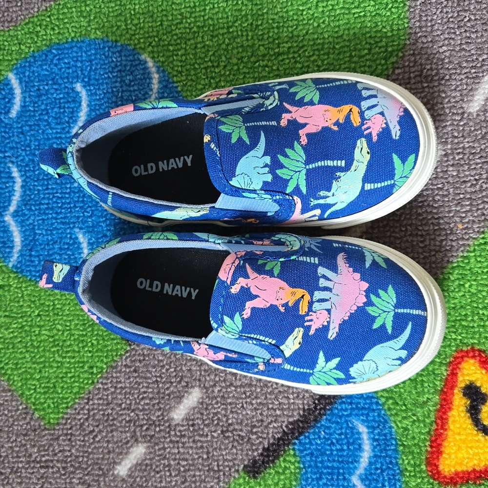 Old Navy toddler dino slip ons size 7